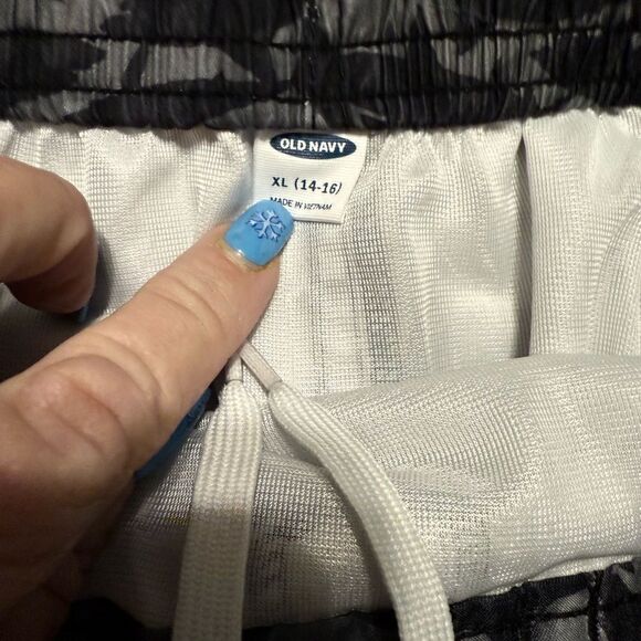 OLD NAVY BOYS SWIMSUIT - Picture 3 of 3